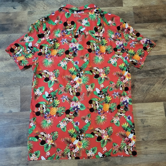Disney Mickey Mouse Men's Red Hawaiian Surf Board Button Down Shirt Size L - Picture 7 of 8